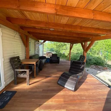 Retro House In Nature بيت للعطل